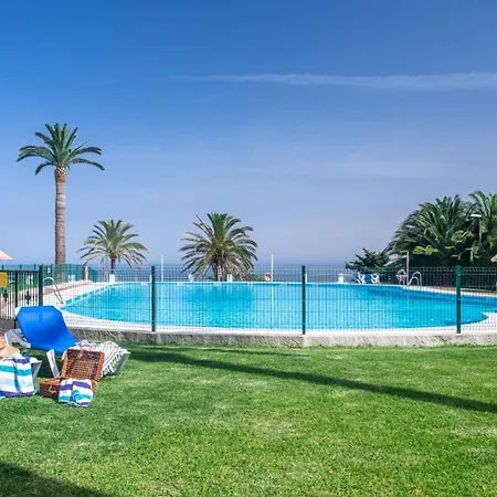 Azure Horizon - Luxury Sea View
