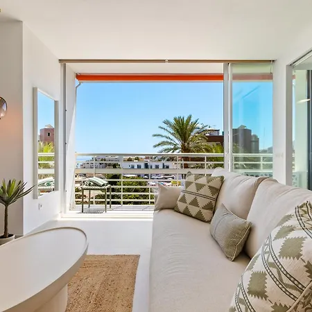 Azure Horizon - Luxury Sea View Torremolinos